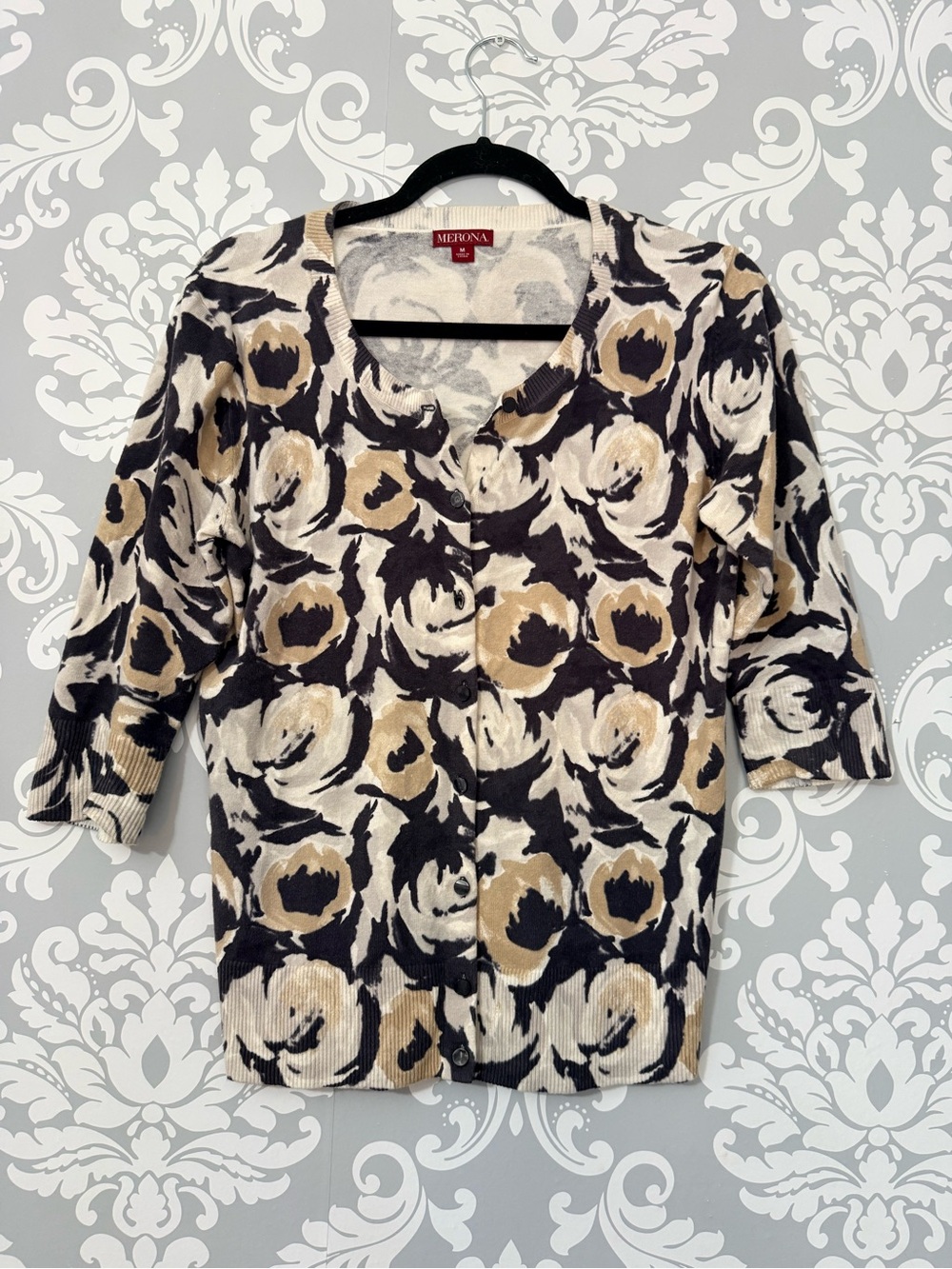 💫4/$25 • Merona Beige & Black Floral Button-Front Women's Cardigan